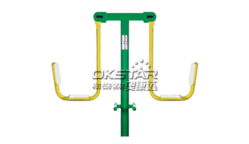 商用標(biāo)題：多功能訓(xùn)練器材：發(fā)揮健身效能的利器